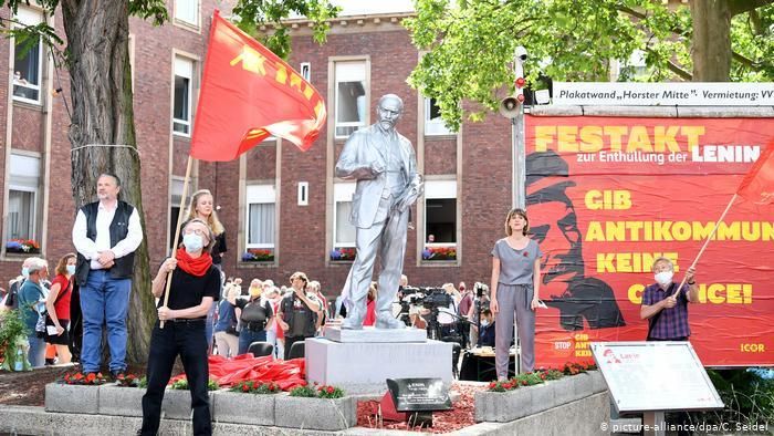 © Фото предоставлено организаторами Двухметровая статуя Владимира Ленина установлена в городе Гельзенкирхен по инициативе Максистско-ленинской партии Германии