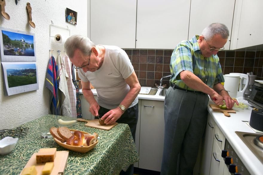 Роби и Эрнст уже 49 лет составляют пару, а последние 17 лет они живут вместе в одной квартире в Цюрихе. Keystone