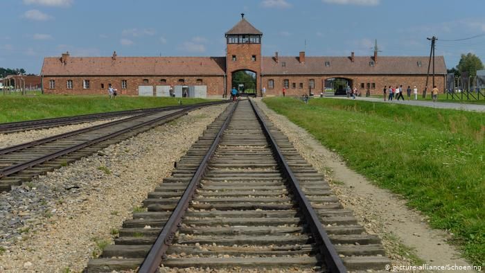 Нацистский лагерь смерти Освенцим