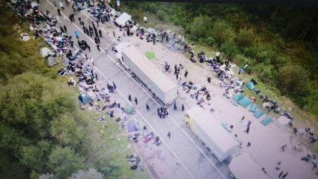 GPK.GOV.BY Image caption Паломники-хасиды заблокировали движение по одному из пунктов пропуска на украинско-белорусской границе