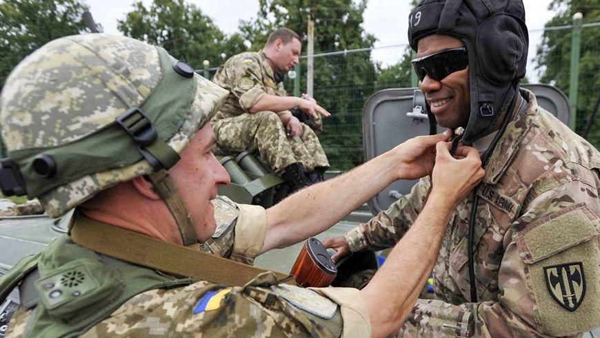 Американские инструкторы - частые гости в украинской армии