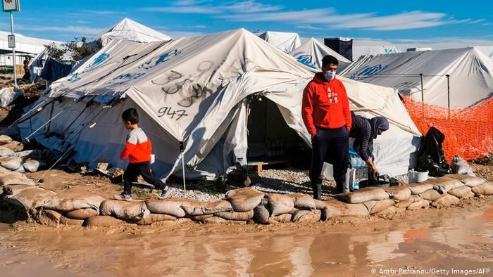 Лагерь для беженцев Кара Тепе на греческом острове Лесбос в декабре 2020 года
