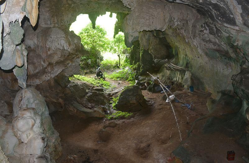 A.A. OKTAVIANA Подпись к фото, Этот регион изобилует известняковыми пещерами - многие из них еще только предстоит исследовать