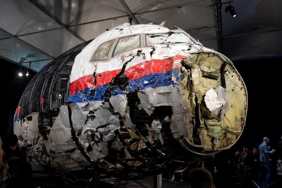 Обломки авиалайнера MH17. Фото © ТАСС / AP Photo / Peter Dejong