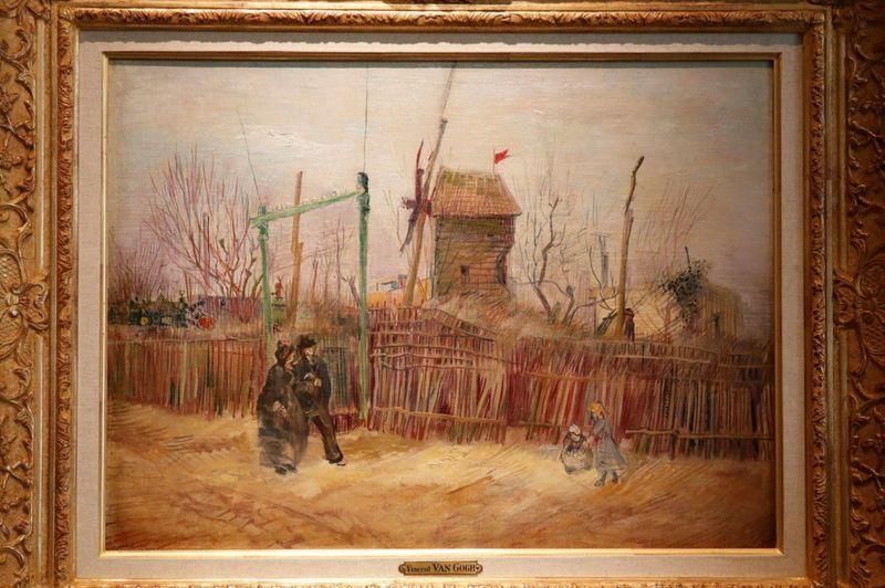 REUTERS Подпись к фото, Во времена, когда была создана эта картина, Монмартр был сельским пригородом Парижа