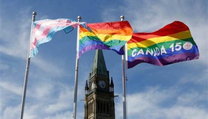 Флаги ЛГБТ в Канаде. Фото: christianpost.com