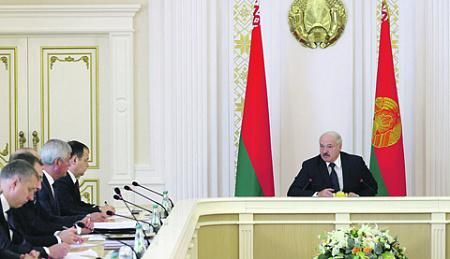 Александр Лукашенко: белорусские самолеты полетят в Симферополь через РФ. Фото с сайта www.president.gov.by