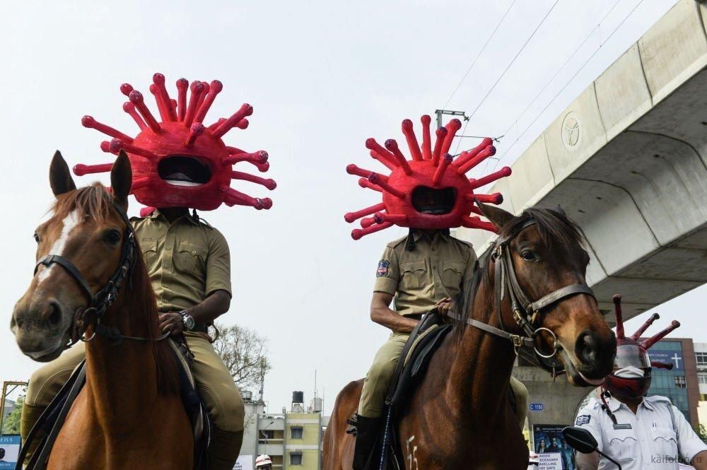 Индийские полицейские. Фотос сайтаkaifolog.ru