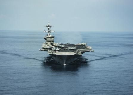 Рейды американского авианосца Carl Vinson призваны показать, что Вашингтон не признает территориальных приобретений Пекина в Южно-Китайском море. Фото Reuters