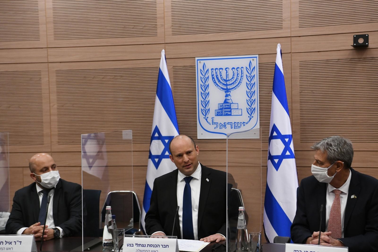 Amos Ben-Gershom (GPO) Премьер-министр Израиля Нафтали Беннет на заседании комиссии Кнессета по иностранным делам и обороне