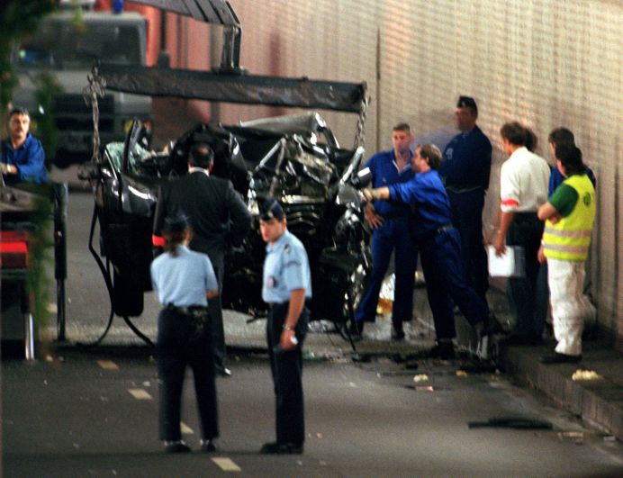 Автомобиль, в котором погибла принцесса Диана (31 августа 1997 года) © Reuters / Stringer/File Photo/Reuters