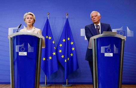 Председатель Еврокомиссии Урсула фон дер Ляйен и глава внешнеполитического ведомства ЕС Жозеп Борель. Фото: Yves Herman/Reuters