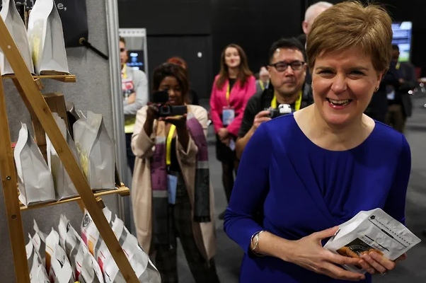 Первый министр Шотландии Никола Стёрджен Фото: Russell Cheyne, Reuters