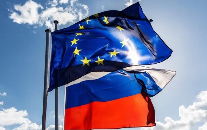 Флаги ЕС и РФ. Автор: SCANPIX/Caro/Schwarz