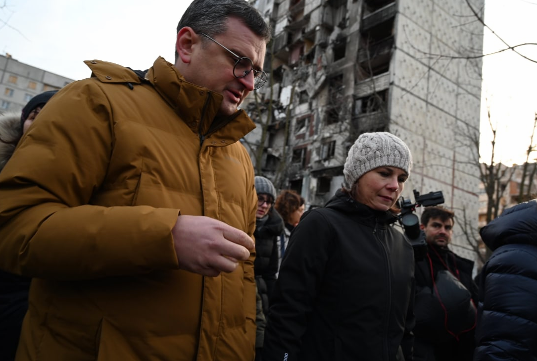 Глава МИД ФРГ Анналена Бербок приехала в Харьков. Фото © Twitter / DmytroKuleba