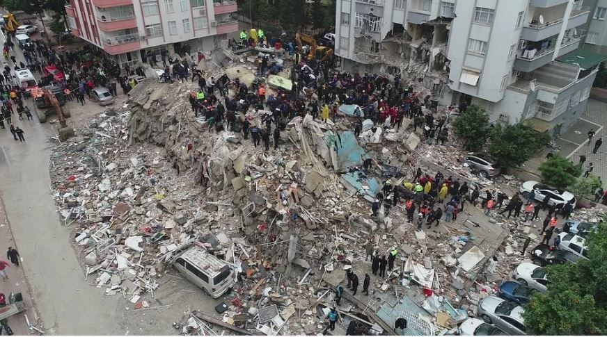 Corriere della Sera: Землетрясение в Турции сдвинуло литосферные плиты на три метра Фото: REUTERS