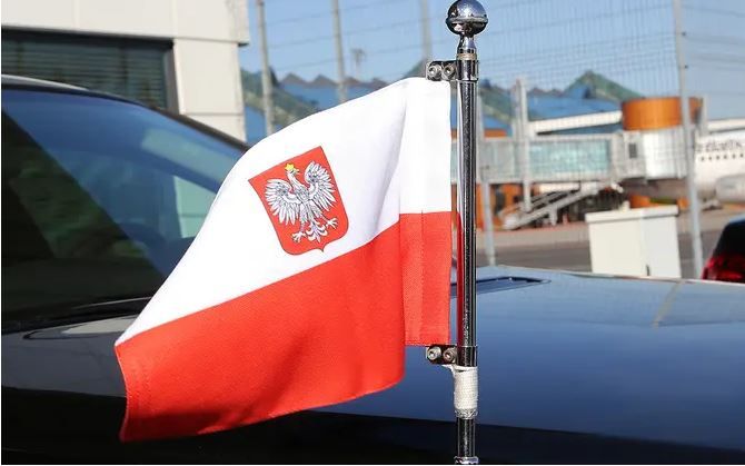 Флаг Польши. Автор: Birgit Püve/Vabariigi Presidendi Kantselei