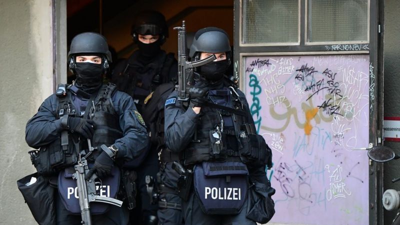 EPA Полицейский рейд в Берлине