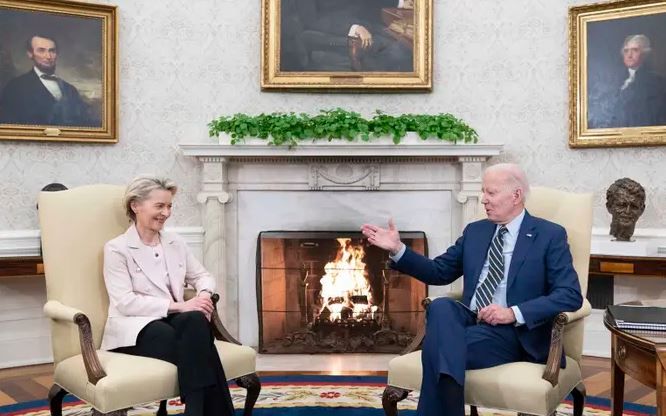 Урсула фон дер Ляйен и Джо Байден на встрече в Белом доме. Автор: SANPIX / RS / MPI / Capital Pictures
