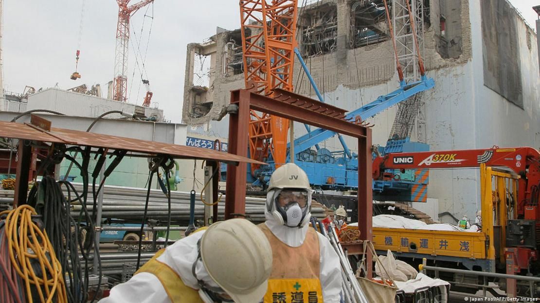 Один из разрушенных реакторов АЭС "Фукусима-1", март 2013 годаФото: Japan Pool/AFP/Getty Images