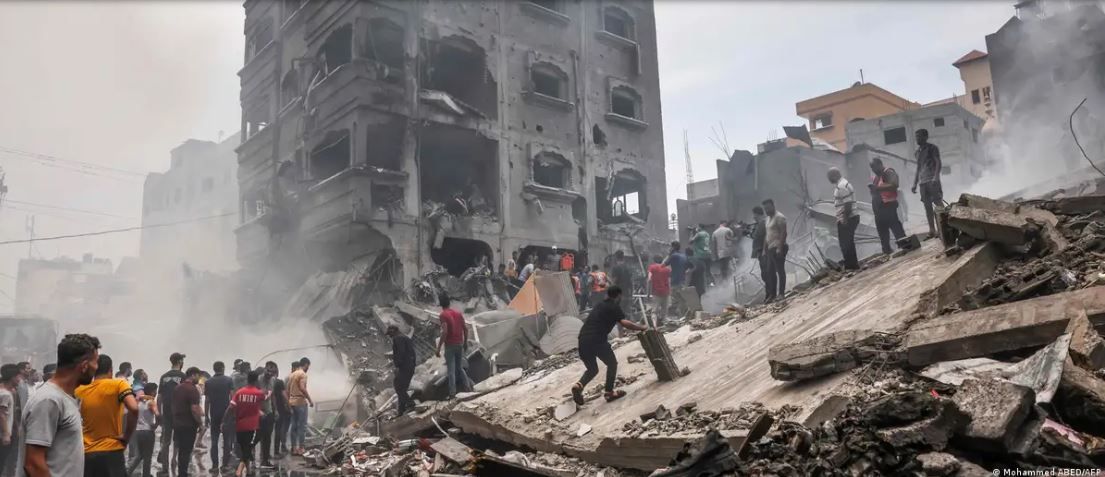 Последствия удара ВВС Израиля по сектору Газа 9 октября 2023 годаФото: Mohammed ABED/AFP