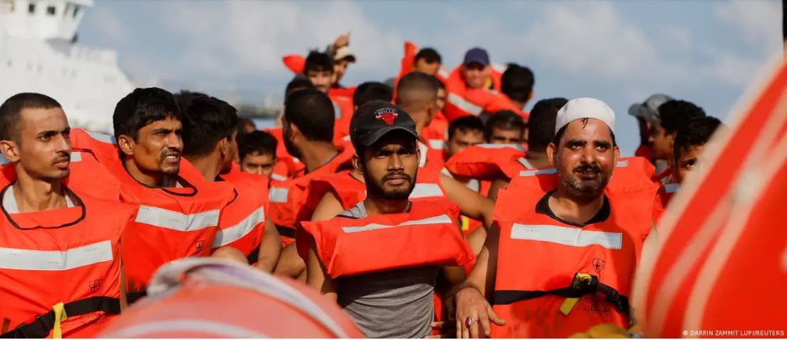 Прибытие новых нелегальных мигрантов в ИталиюФото: DARRIN ZAMMIT LUPI/REUTERS