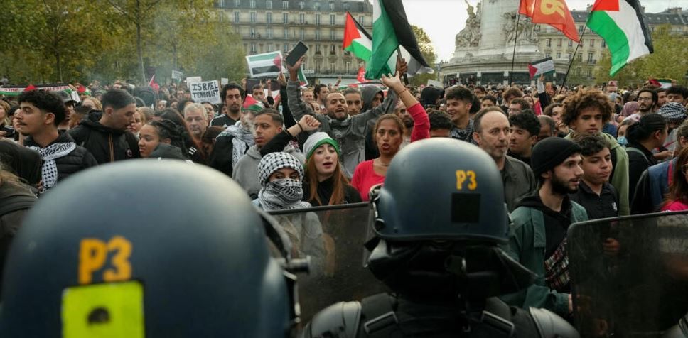 Акция в поддержку Палестины в Париже 12 октября AFP - DIMITAR DILKOFF