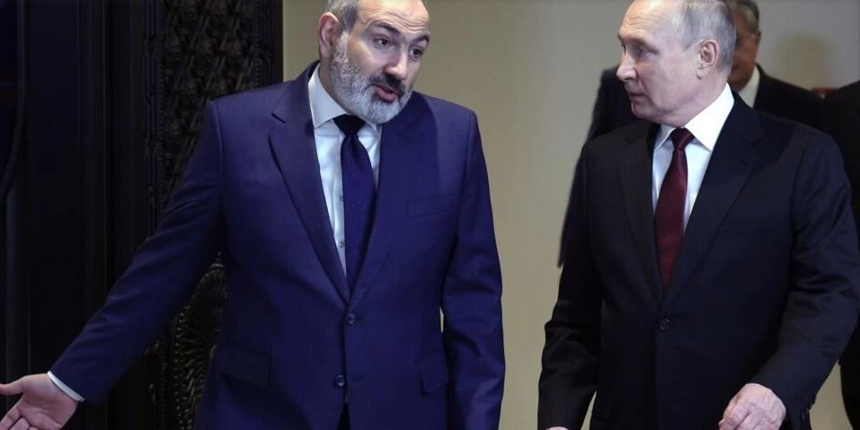 Премьер-министр Армении Никол Пашинян и президент РФ Владимир Путин. Апрель 2023 г. AP - Vladimir Smirnov