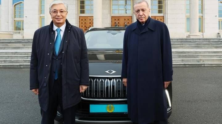 Президенты Казахстана и Турции Касым-Жомарт Токаев и Реджеп Тайип Эрдоган