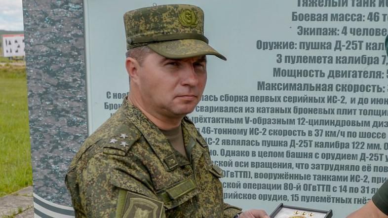 MIL.RU Подпись к фото, На фото — Владимир Завадский во время службы в Таманской дивизии (тогда еще в звании полковника)