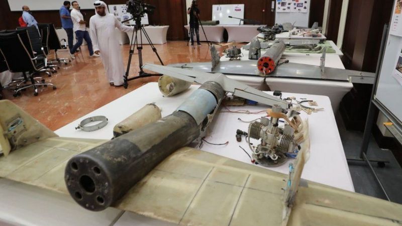 GETTY IMAGES Подпись к фото, Обломки беспилотника, запущенного из Йемена по столице ОАЭ Абу-Даби в 2022 году