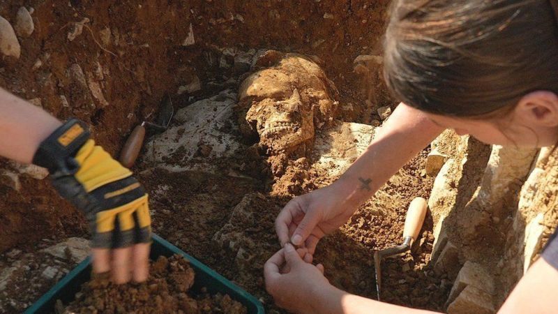 Больше узнать о захороненных людях позволит анализ ДНК найденных костей