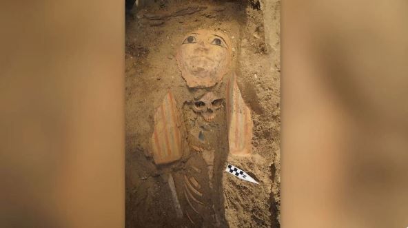Фото: Egyptian Ministry of Tourism & Antiquities В ходе раскопок в Саккаре под руководством Нозому Каваи нашли несколько древнеегипетских гробниц. Они относятся к разным династиям\